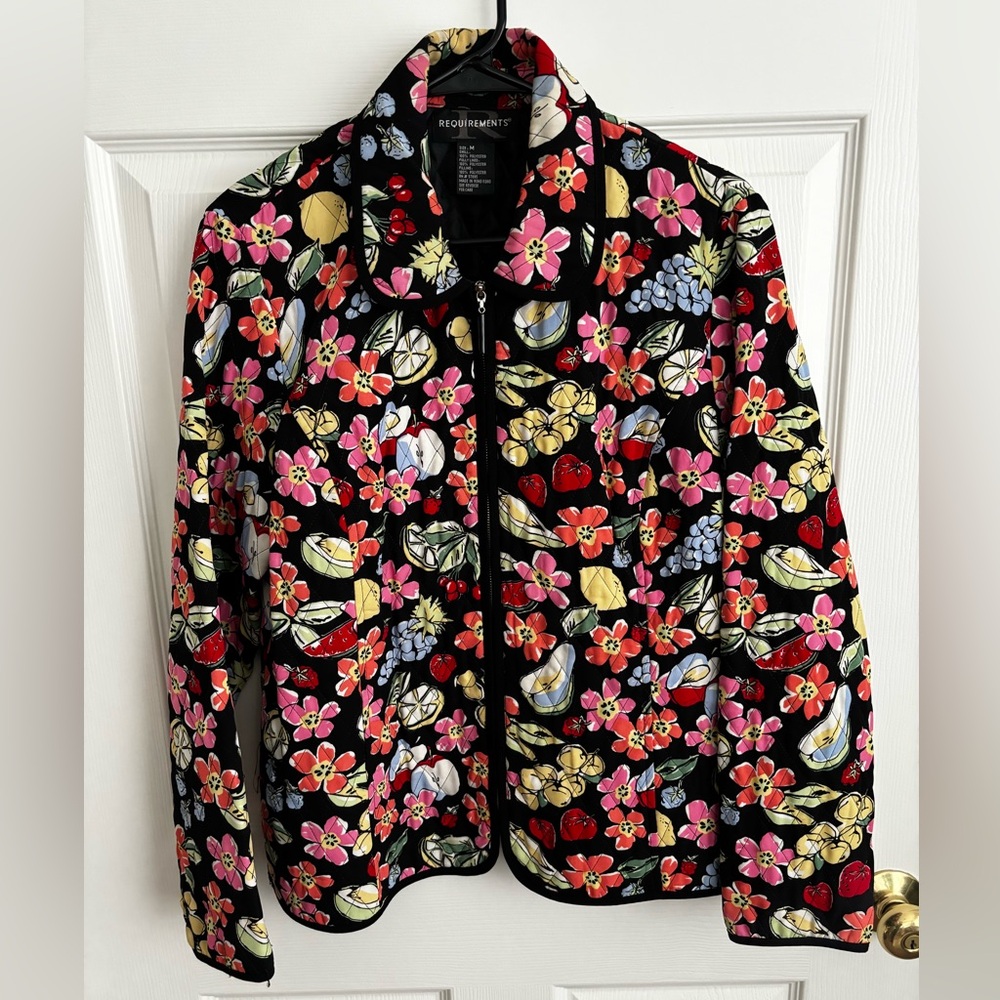 NWOT WOMANS REQUIREMENTS QUILTED MULTICOLORED FRONT ZIPPER JACKET SZ M